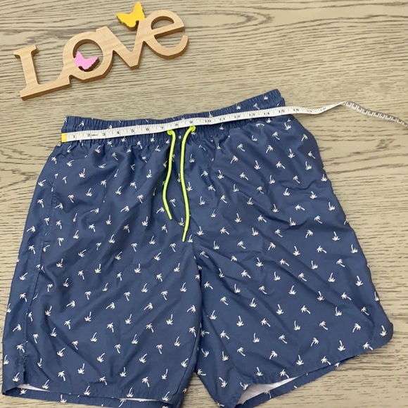 Lot of 2 tropical old navy men’s swim trunks - Picture 4 of 5